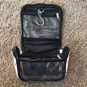 PINK Victoria's Secret Bags - USED VS PINk Makeup travel Case Hawaiian floral PINK Victoria's Secret Bags - USED VS PINk Makeup travel Case Hawaiian floral